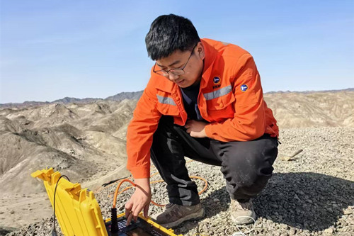 地質(zhì)勘查2_副本.jpg